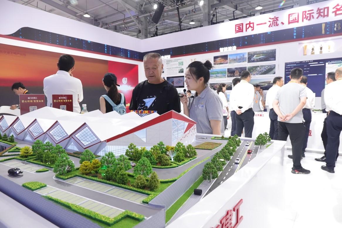 來(lái)服貿會(huì ) 看中國綠色建筑如何“走出去” 北京建工打造歐洲首個(gè)中國綠建案例