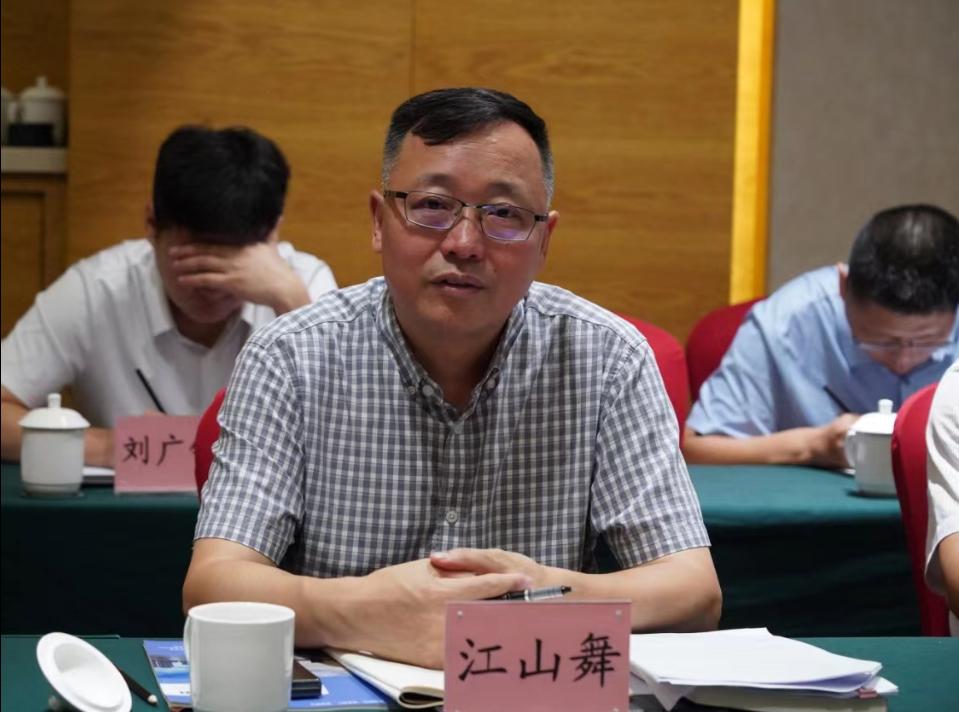 以經(jīng)濟體制改革為牽引 持續推進(jìn)城鄉融合發(fā)展 ——中國城鎮化促進(jìn)會(huì )學(xué)習貫徹二十屆三中全會(huì )精神座談會(huì )發(fā)言摘要